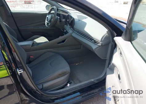 2023 Hyundai Elantra Sel z USA, uszkodzony, nr VIN KMHLS4AG6PU513021